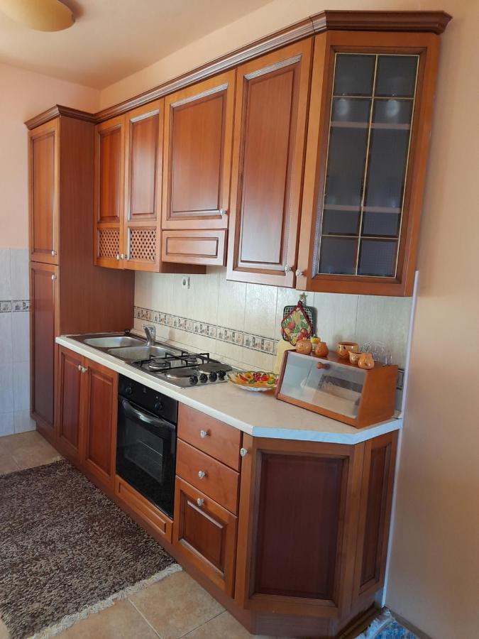 Villa Garden Apartments Херцег Нови Екстериор снимка