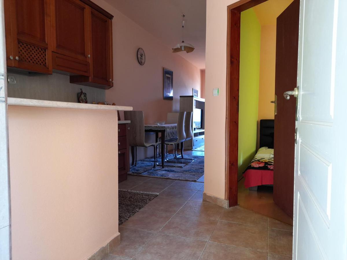 Villa Garden Apartments Херцег Нови Екстериор снимка